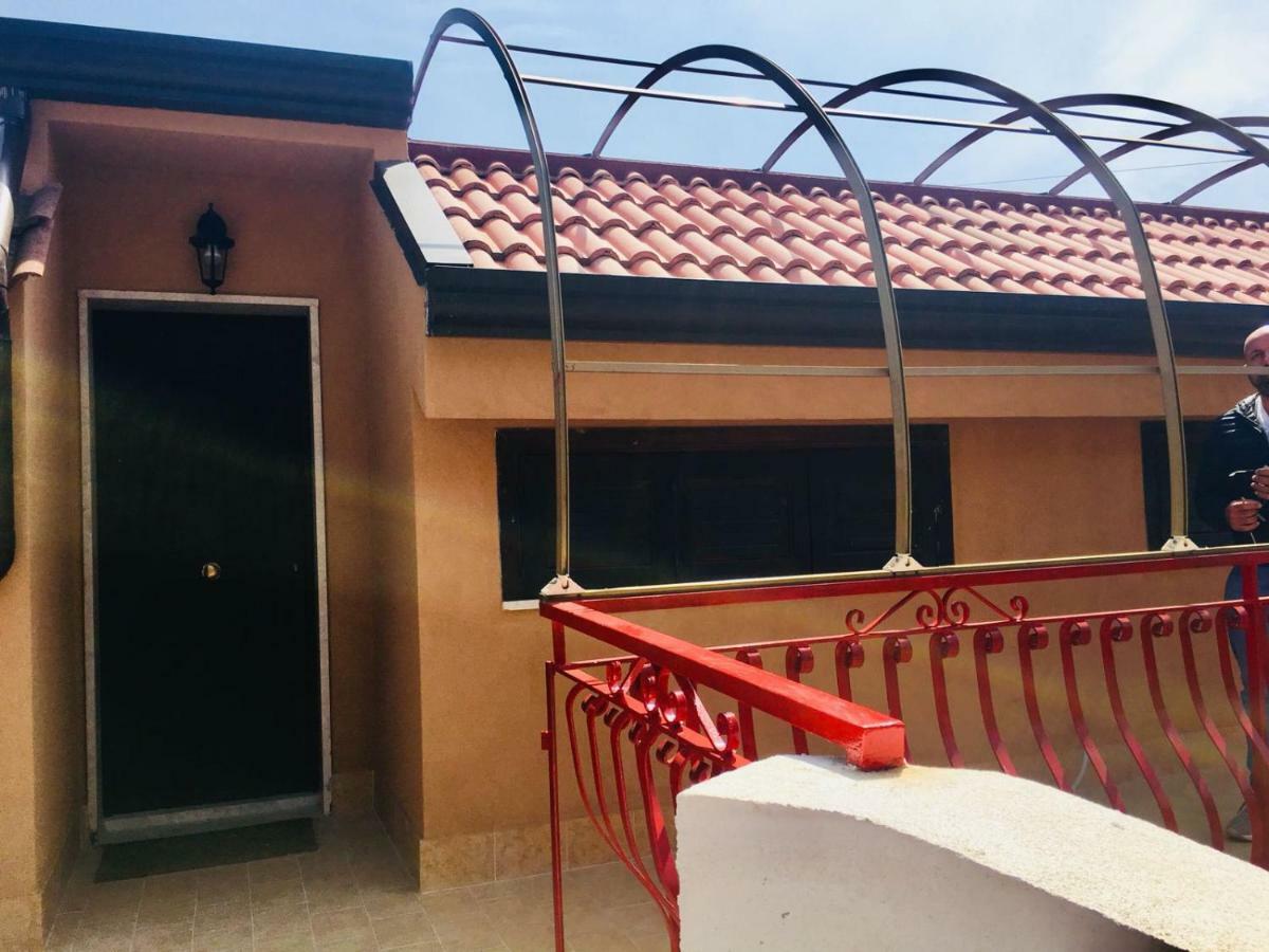 شقة La Casa Del Sole Sorgente يتوجاني المظهر الخارجي الصورة